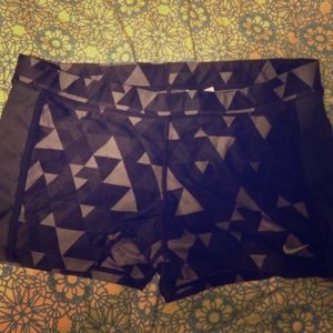 Size L Nike triangle print spandex!