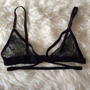 Strappy lace bondage bra