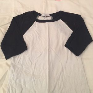 Fitted women's baseball tee