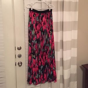 BB Dakota - Floral Maxi Skirt - L