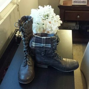 Steve Madden combat boots