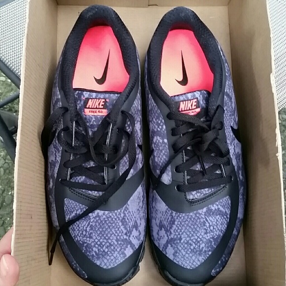 Women's Nike black snake print free 5.0