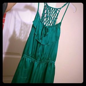 Casual dress with crochet knotted back