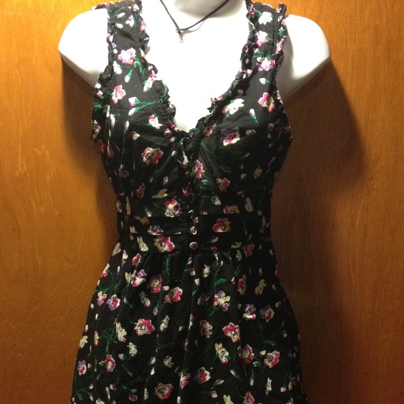 Forever 21 Dresses & Skirts - Adorable Forever 21 Sun Dress Floral Juniors small