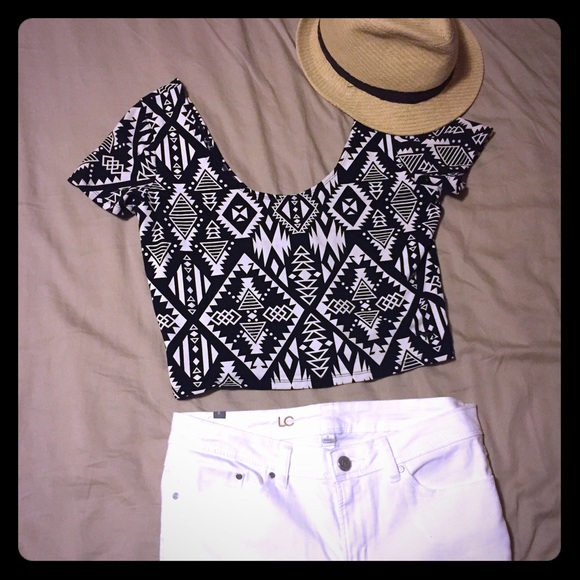 PINK Victoria's Secret Tops - ☀️BUNDLE FOR 25% OFF☀️ Aztec print crop top