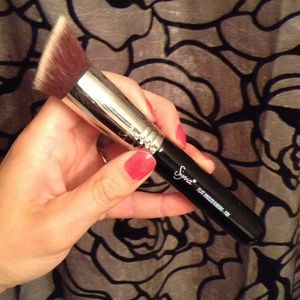 Sigma Beauty F88 Flat Angled Kabuki Makeup Brush