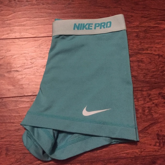 Old Style Nike Pros