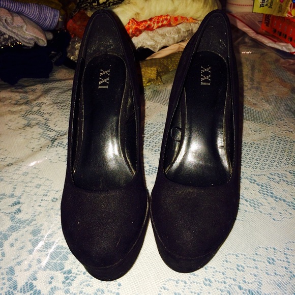 Gently used velvet pumps from Forever 21