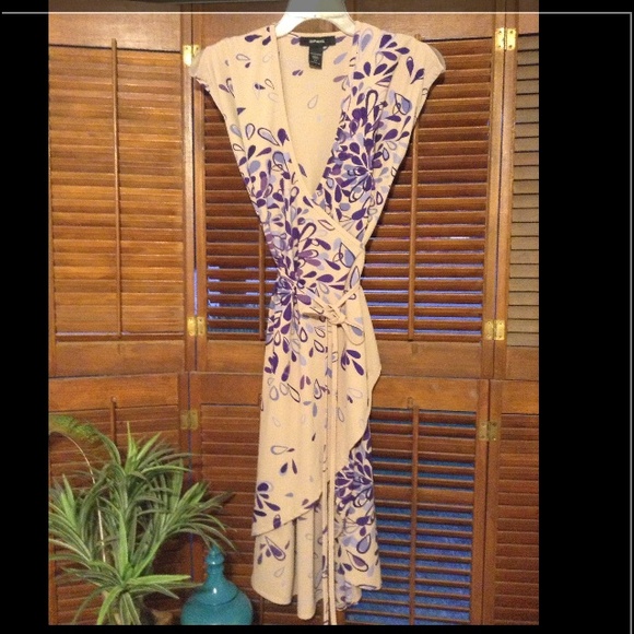 Pretty Express wrap style dress