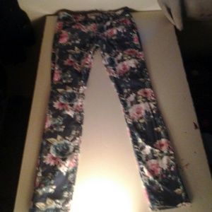 Hot kiss printed skinny jeans