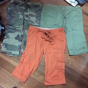 Bundle 3 cropped pants / sizes shown in pics