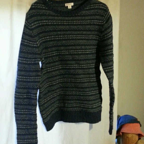 Fun little sweater