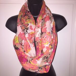 REDUCED Summer scarf