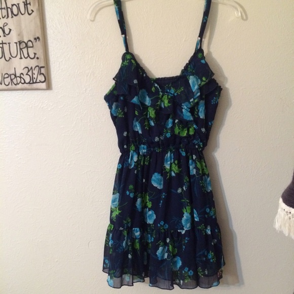 Floral print flowy dress