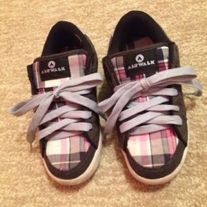 Plaid air walk shoes