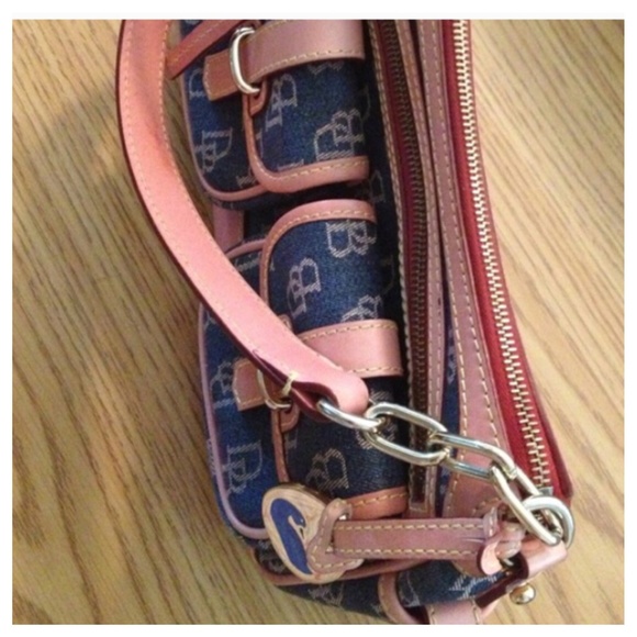 Dooney & Bourke - Picture 2 of 4