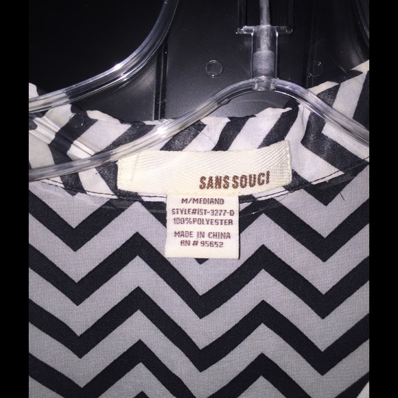 SOLD 🔅Sans Souci Zig Zag High-Low Sleeveless Top - Picture 4 of 4