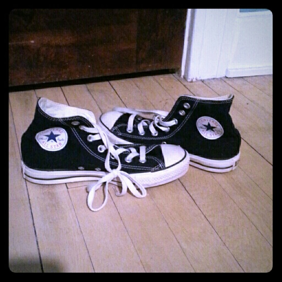 Black high top converse