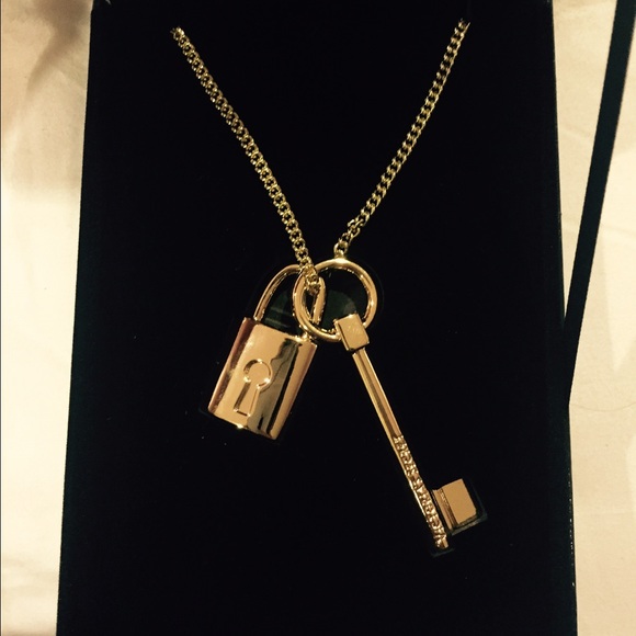 Victoria's Secret Scandalous - Picture 1 of 2