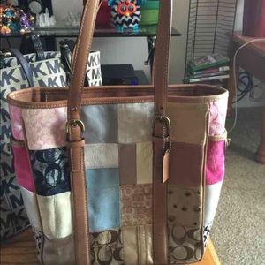 ❌SOLD❌ Coach Signature Bag