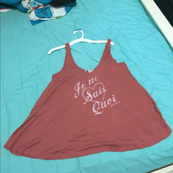 Je ne sais quoi flowy tank top