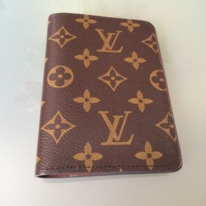 ‼️New Listing‼️ Passport Holder