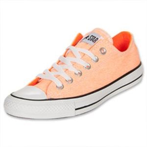 👟Peach Converse!👟