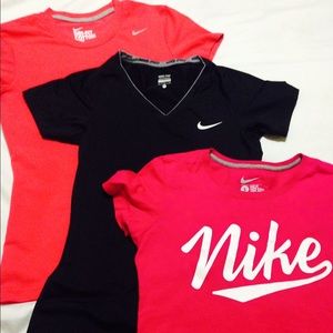 SOLD Nike shirts