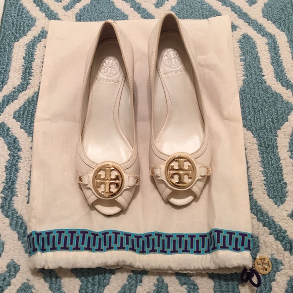 Tory Burch ivory pebbled leather wedges