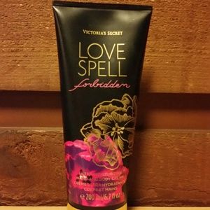 VS Love Spell Forbidden Ultra Moisturizing Cream