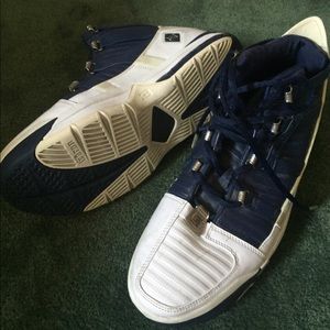 Men's Nike basketball shoes