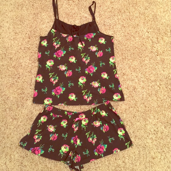 Betsy Johnson sleep set