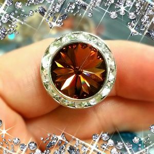 ✔Brsnd New, Beautiful Brown Crystal Ring