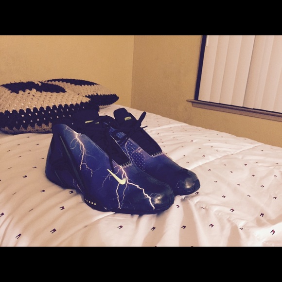 Nike Shoes - Nike air zoom hyper flight. Size:11