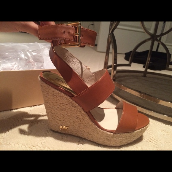 Michael Kors wedges - Picture 1 of 4