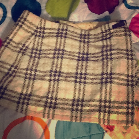Burberry girls skirt - Picture 1 of 1