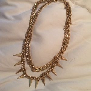 Good time spike necklace