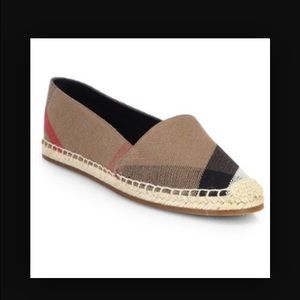 Burberry flats