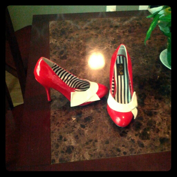 Pin Up Couture Shoes - Red & White Pin Up Heels