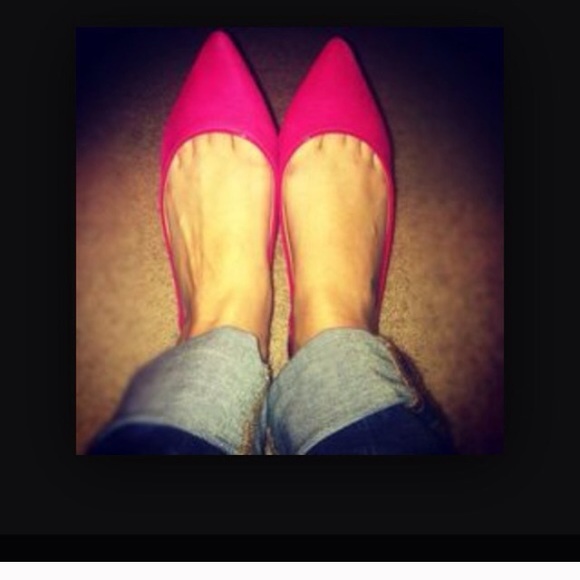 Express Hot Pink Pointed Toe Flats!!