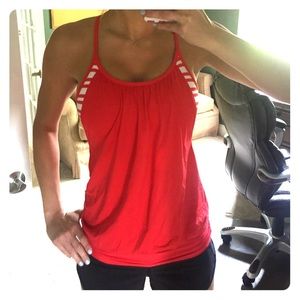 Lululemon top