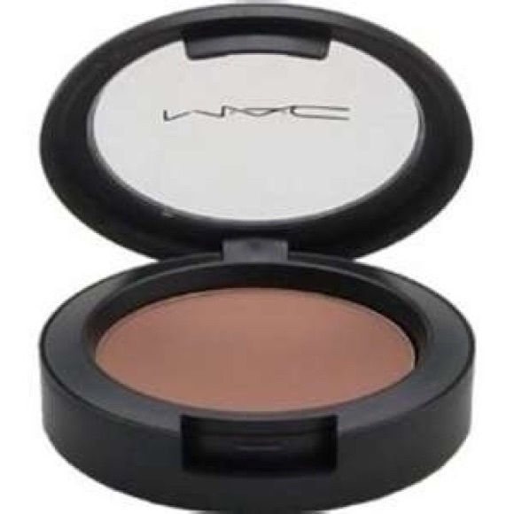 M.A.C Blush in Blunt