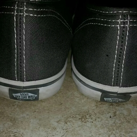 vans - Picture 2 of 4