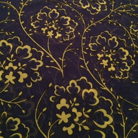 Sheer Patterned Top - Picture 2 of 3