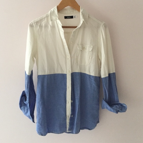 Urban Outfitters Tops - Urban Outfitters Chambray 2 color Buttondown Shirt