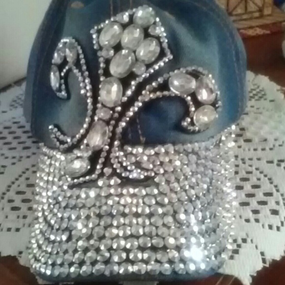 Hat - Picture 1 of 4