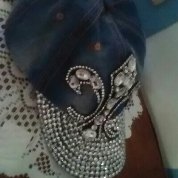 Hat - Picture 2 of 4