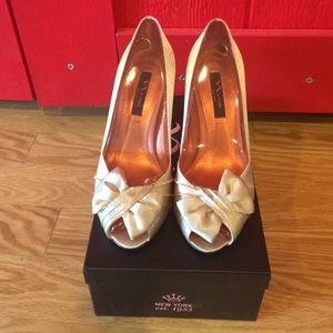 Nina - Gold satin peep-toe pump w/ bow detail