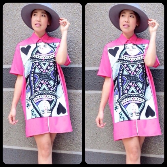 SOLD🌸Queen Card Mini Shirt Dress💕