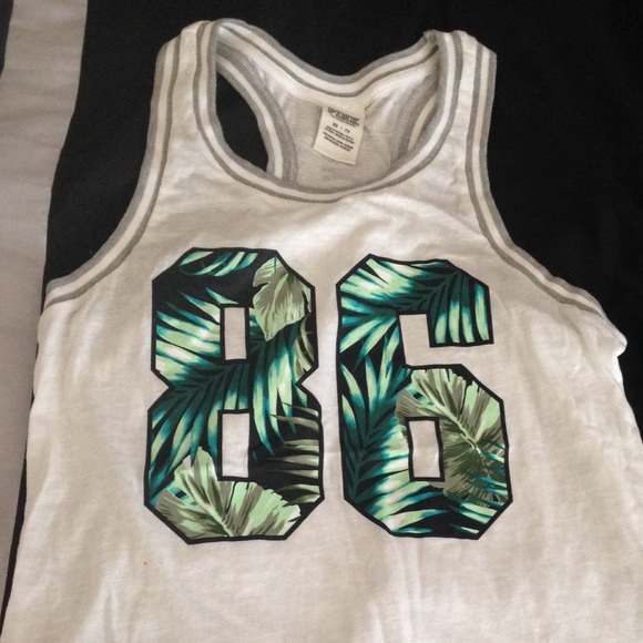 VS pink racer back tank